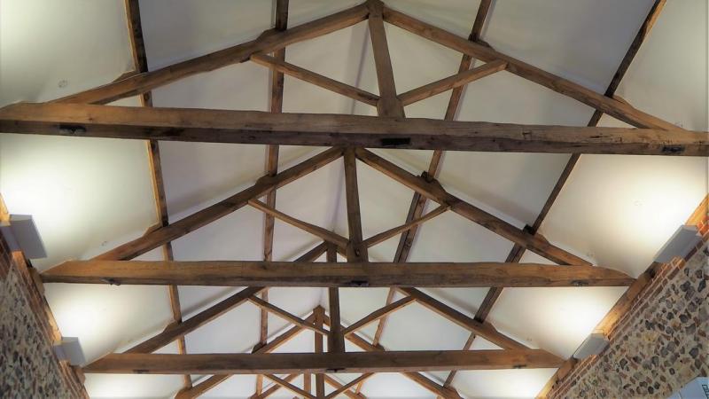 Restaurer la charpente d'un b&acirc;timent ancien pr&egrave;s de Brissac Loire Aubance demande un vrai savoir-faire